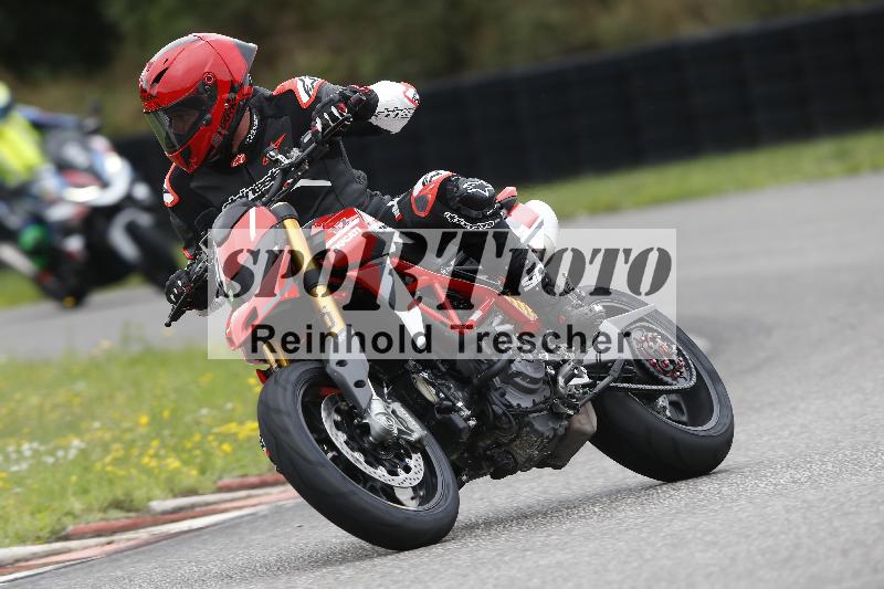 Archiv-2025/37 28.07.2025 Dunlop Ride und Test Day ADR/Einsteiger gruen/17